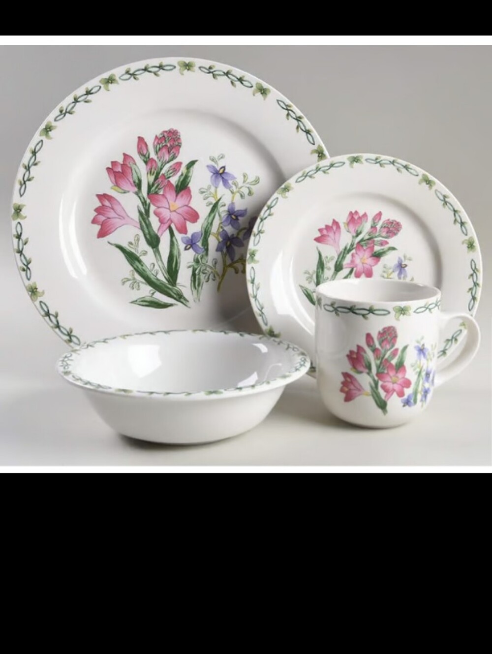 4 Pieces Place SettiThompson White Dinnerware Set
